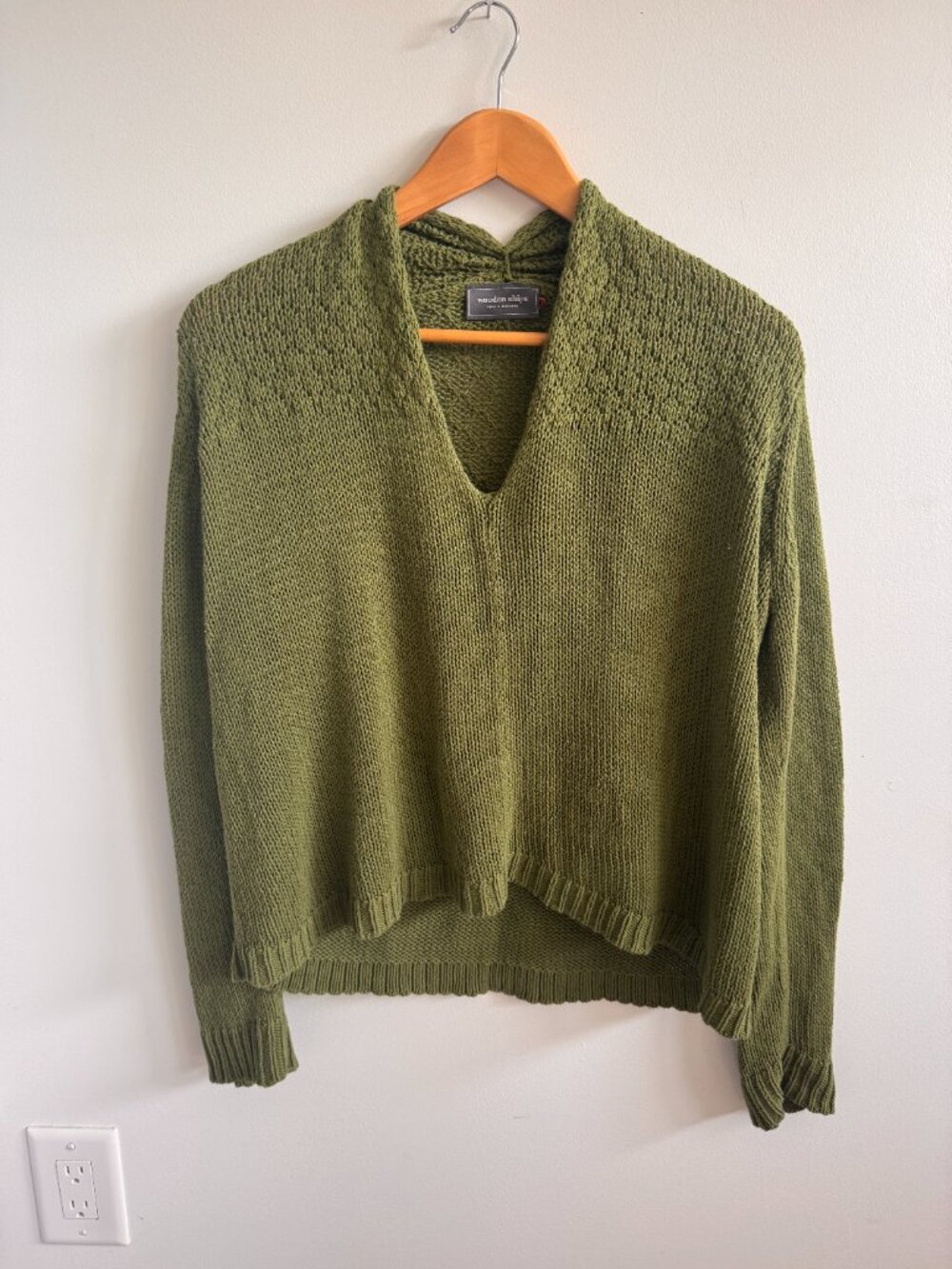 Coastal Chic! Wooden Ships Green Chunky V-Neck Sweater - Picture 2 of 6